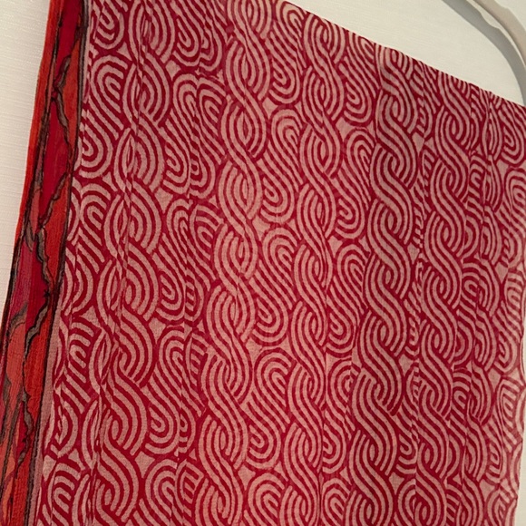 Red Patterned Scarf - Picture 4 of 4